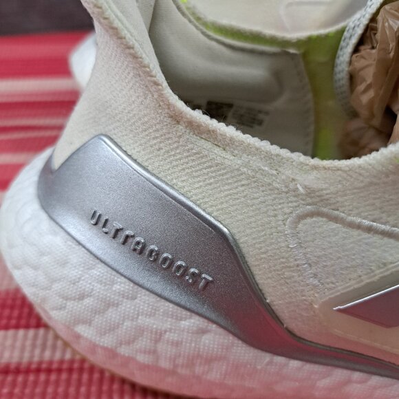 Adidas Originals Ivy Park Ivytopia Ultraboost 22 Shoe HR0181 Mens 9.5 Womens 11 - Picture 9 of 15